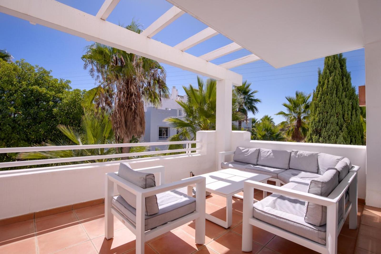 Alcazaba Lagoon Estepona Golf Apartment Luaran gambar
