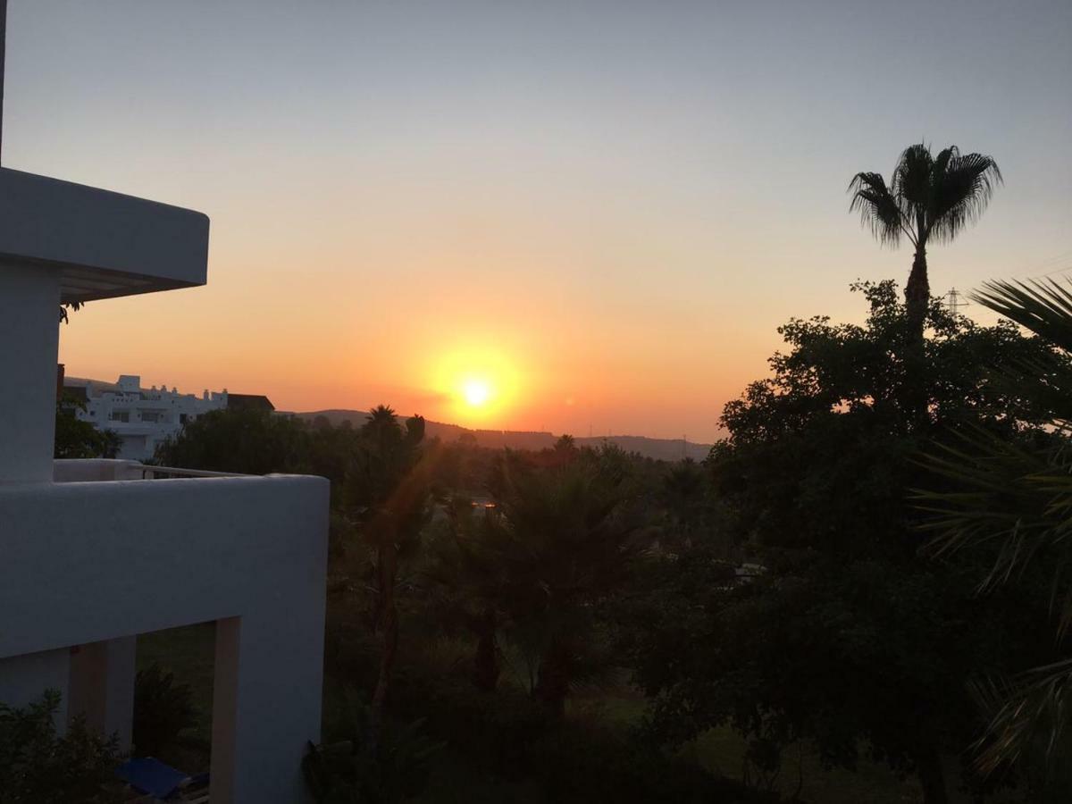 Alcazaba Lagoon Estepona Golf Apartment Luaran gambar