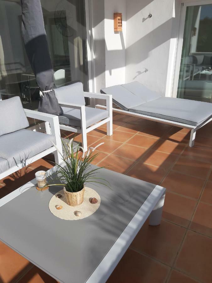 Alcazaba Lagoon Estepona Golf Apartment Luaran gambar
